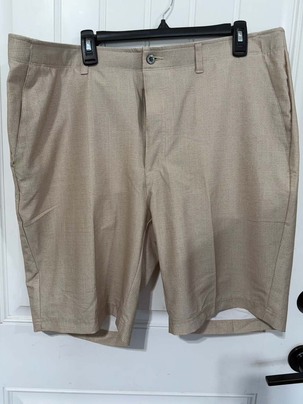 Pebble Beach Men's Performance Golf Shorts Tan Grid Pattern Size 40